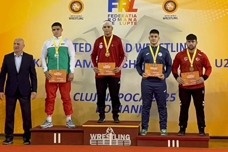 Gebzeli güreşçiler Balkan Şampiyonası